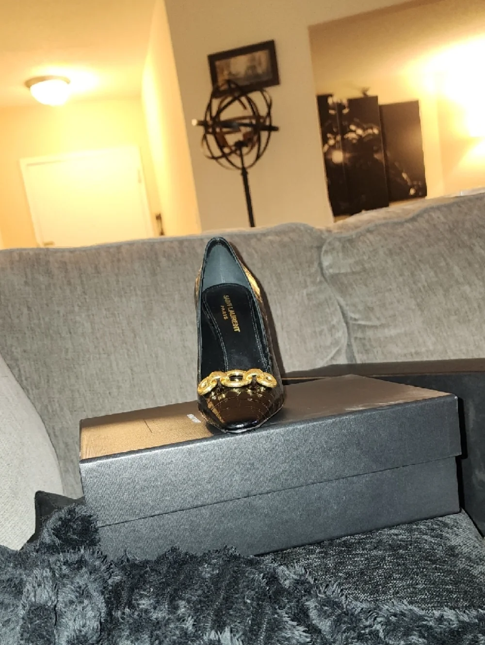 Saint Laurent Black Croc-Embossed Pump with Gold Chain - Picture 5 of 8